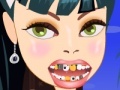                                                                     Teen Girl at Dentist קחשמ