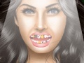                                                                     Megan Fox at dentist קחשמ