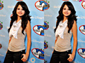                                                                     Point And Click Selena Gomez קחשמ