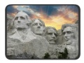                                                                     Sunset Over Mount Rushmore קחשמ