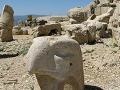                                                                     Escape From Mount Nemrut Statues קחשמ