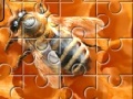                                                                     Bee on Honeycomb  קחשמ