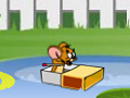                                                                     Tom and Jerry: Mouse about the Housel קחשמ